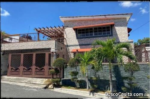VENDO CASA EN LOS RIOS DE DOS NIVELES
