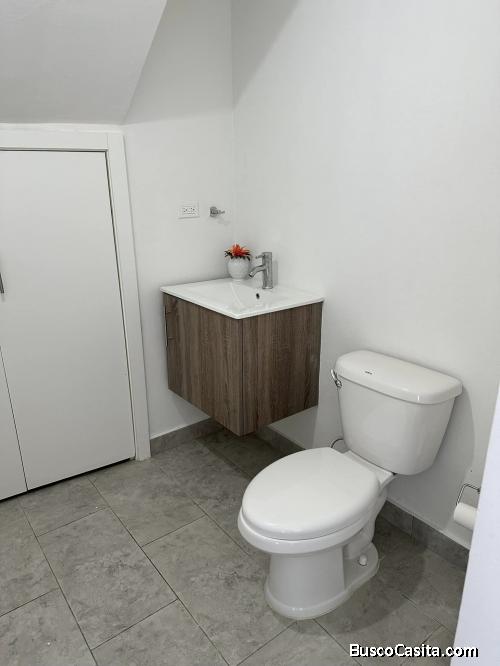 COSTA CANA Se alquila TOWNHOUSE EN  DOWNTOWN BAVARO 