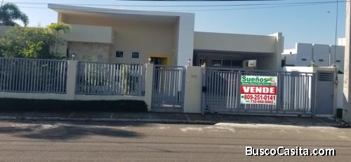 Casa  espaciosa de venta con piscina en Gurabo, Santiago, Rep. Dom