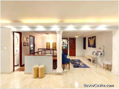 Penthouse  Clásico,  remodelado y de Oportunidad en La Esperilla, 322 Mts.2 y 3 habs.