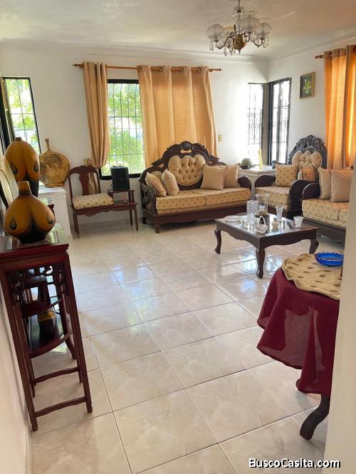 VENDO Casa De 2 Niveles En Villa Aura Proximo a Carrefour