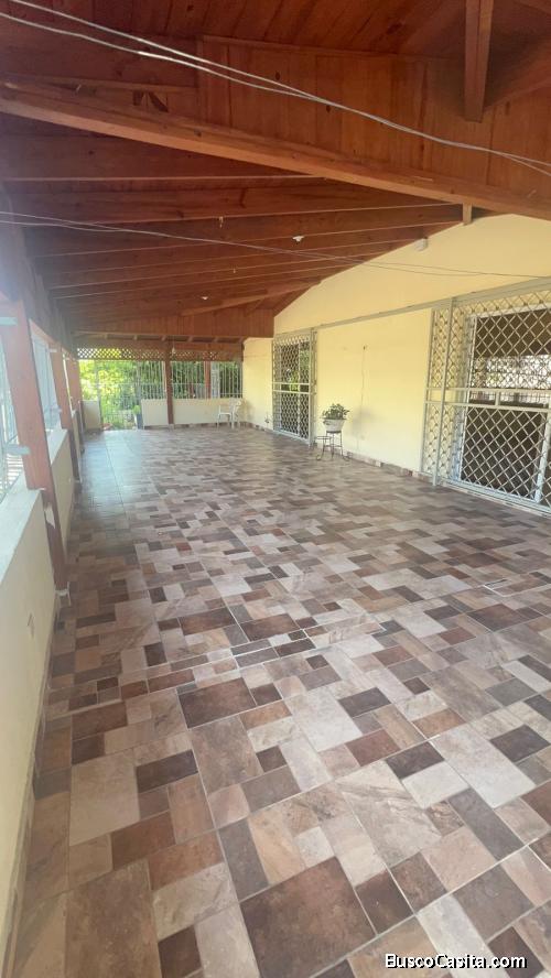 Vendo en Alma Rosa I, apartamento en segundo nivel con terraza privada,  Ubicado en Alma Rosa I con 