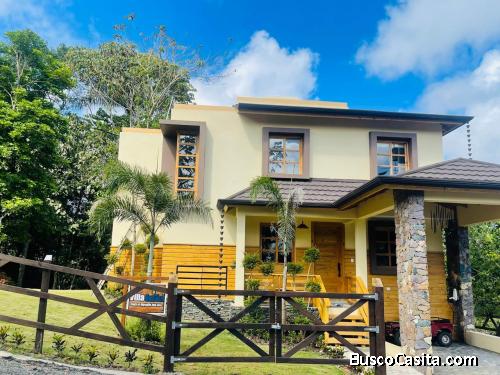 VILLA DE DOS NIVELES DE VENTA EN JARABACOA