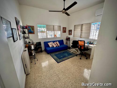 Vendo  Casa  IDEAL PARA  OFICINAS en Gazcue, con la mejor ubicación de la Zona