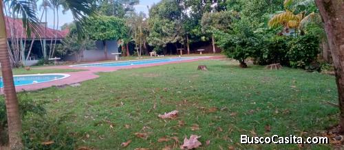 TERRENO CON PISCINA DE VENTA EN BONAO