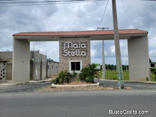 VENDO SOLAR DE 135 M2 EN SANTO DOMINGO NORTE. RES. CERRADO.