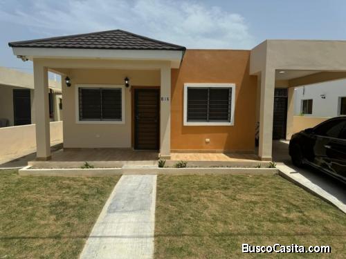 1537- CASA EN PRADERAS DORADAS, PTO. PTA. 