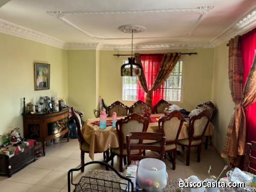 2602- CASA EN HAINAMOSA, STO. DGO.  ESTE 