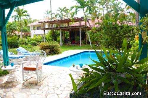 VILLA DE VENTA EN JUAN DOLIO