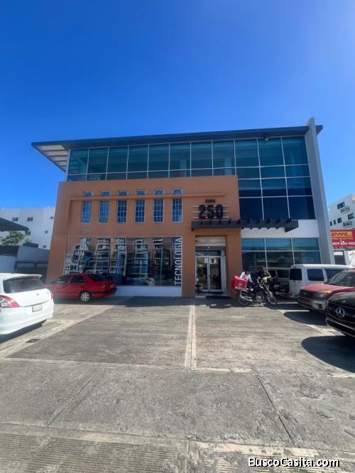 Local comercial en alquiler en 3er nivel con 300 mts en La Castellana