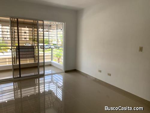 Apartamento en Alquiler en Altos De Alameda