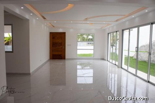 Casa en venta en Altos de Arroyo Hondo III