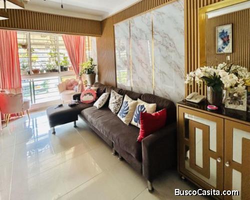 Apartamento con Terraza Privada en Alameda