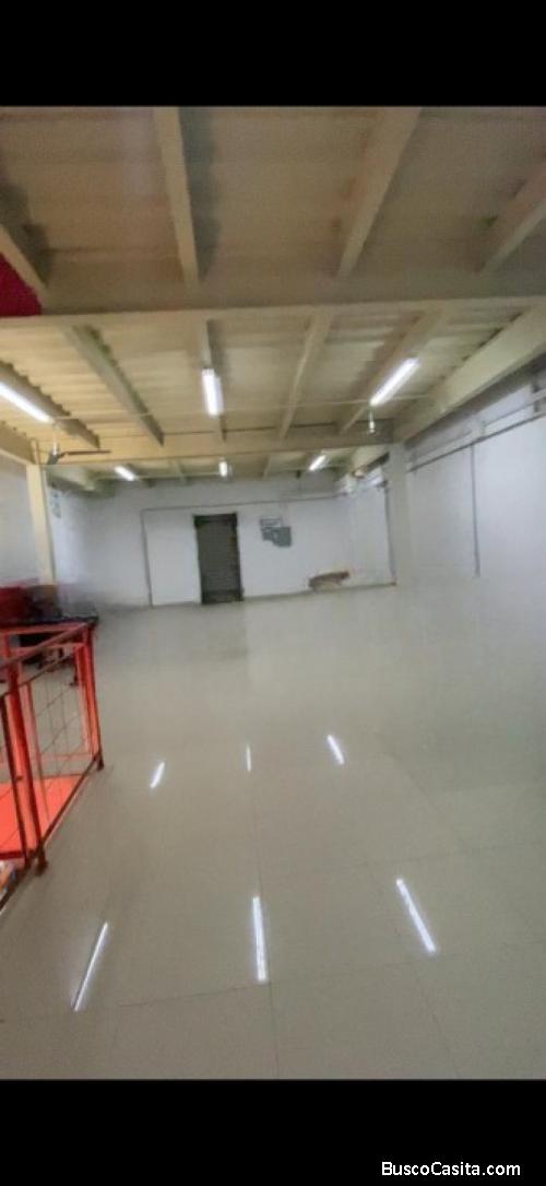 Local Comercial en Alquiler en Las Américas, Santo Domingo Este.