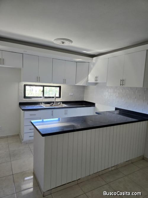 Vendo Apartamento REMODELADO, Reparto Los 3 Ojos, 3 HABS., 115 Mts.2, 4to Piso