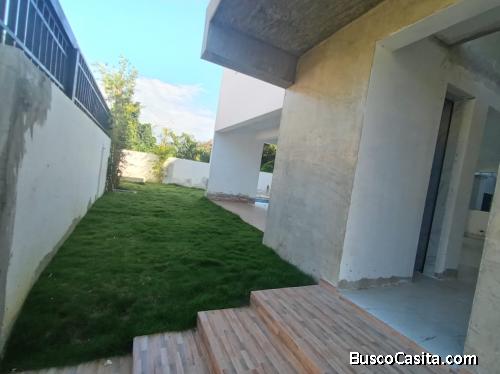 Viviendas & Casas de seis recámaras ocho baños 2 kitchen en República Dominicana Don Honorio Sto Dgo