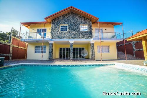 VILLA AMPLIA Y AMUEBLADA DE VENTA EN JARABACOA