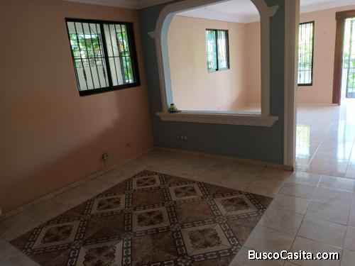 Rentas Piso tres habitaciones 2 baños 2 parkings en Santo Domingo Republica Dominicana