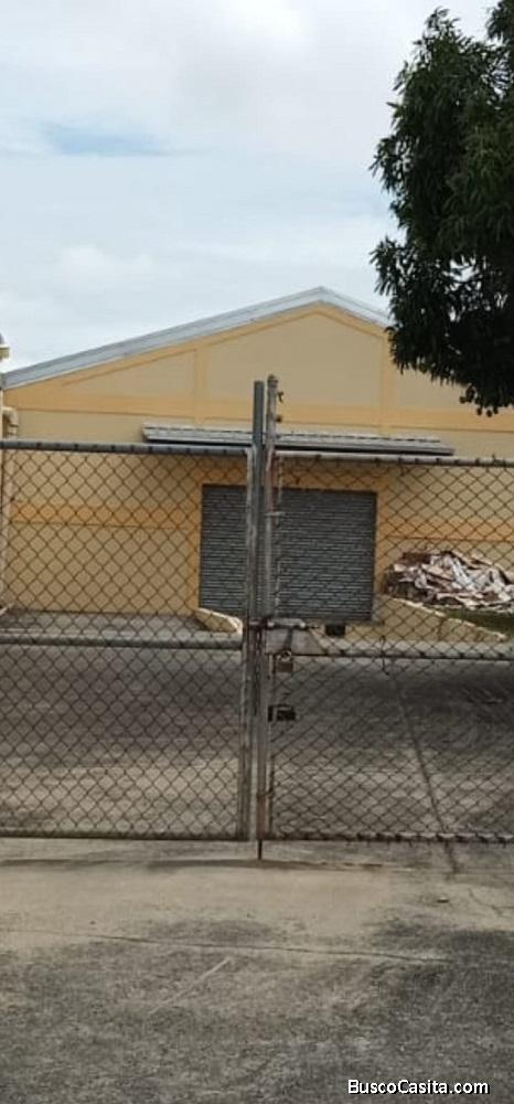 Arriendo Nave de 720 m2 en Herrera
