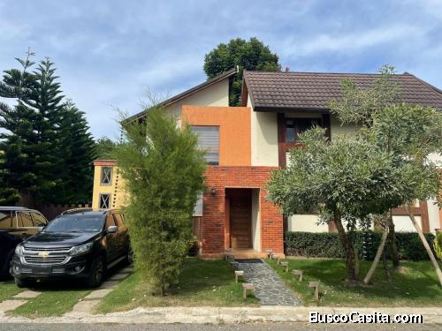Villa amueblada en Venta en Jarabacoa