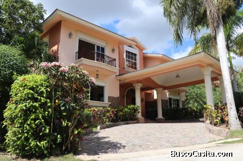 VILLA EN JUAN DOLIO