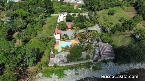 VILLA CON AMPLIO TERENO DE VENTA EN BONAO