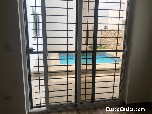 En El Ejecutivo República Bávaro Punta Cana Alquiler, renta Casa, villa, vivienda Tres habitaciones 