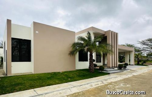 CASA MODERNA DE VENTA EN SANTIAGO