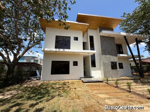 VILLA MODERNA DE VENTA EN JARABACOA