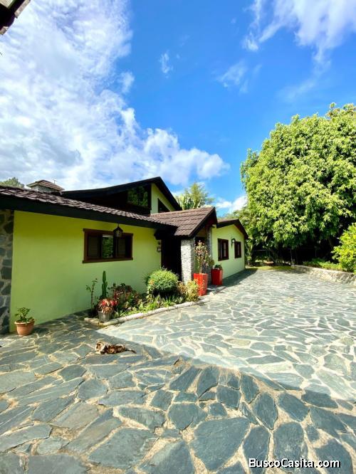 VILLA CON AMPLIO TERRENO DE VENTA EN JARABACOA