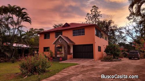 VILLA CON AMPLIO TERRENO DE VENTA EN BONAO