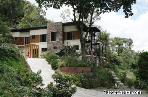 VILLA MODERNA DE VENTA EN JARABACOA