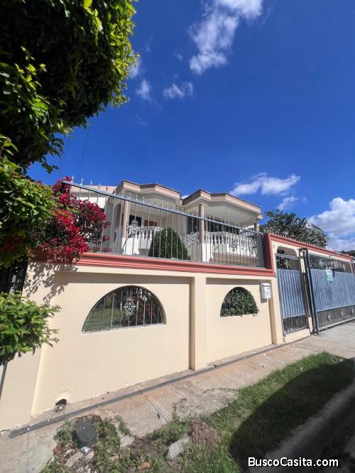 Casa en Alquiler Proxima a la Uasd, Santiago