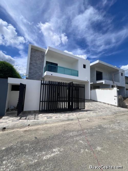 Casa en Venta en Proyecto Cerrado, Santiago