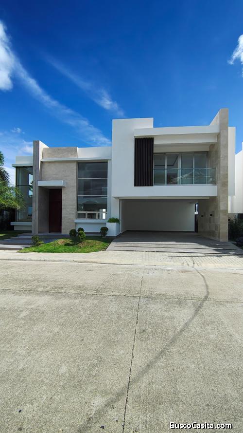 CASA DE LUJO DE VENTA EN SANTIAGO