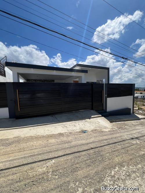 Casa en Venta en Altos de Rafey, Santiago