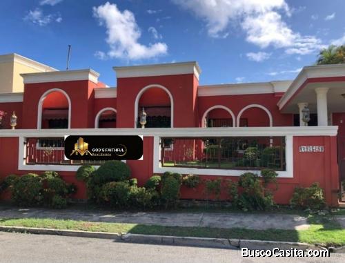 CASA AMPLIA DE VENTA EN LOS RIOS SANTO DOMINGO