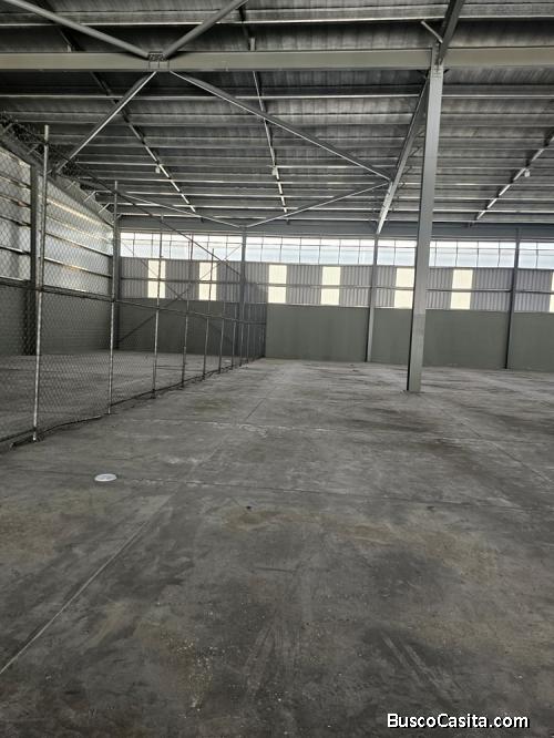 Arriendo Nave de 3000 m2 próximo a Autopista Duarte