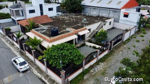 CASA AMUEBLADA DE VENTA EN BONAO