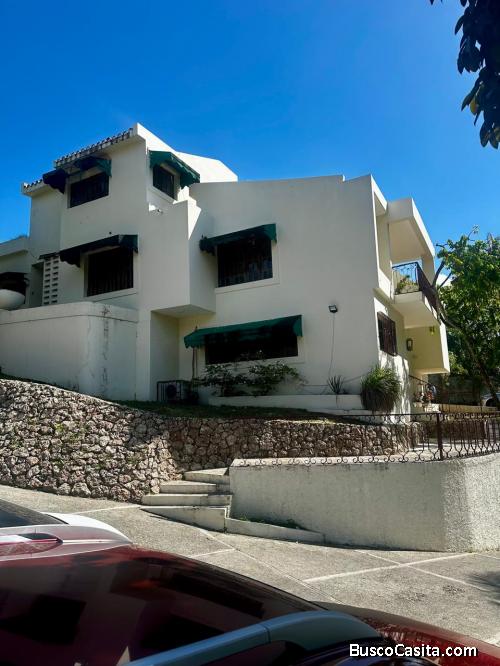 CASA DE VENTA EN LOS RIOS SANTO DOMINGO