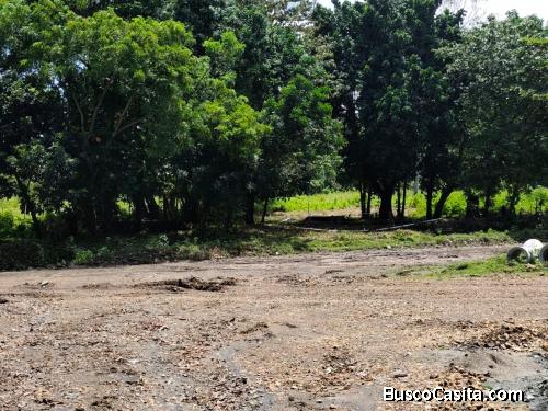 SOLAR DE VENTA EN HERMOSO PROYECTO DE BONAO