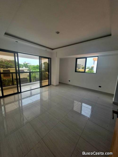 Apartamentos modernos con parqueos techados y seguridad