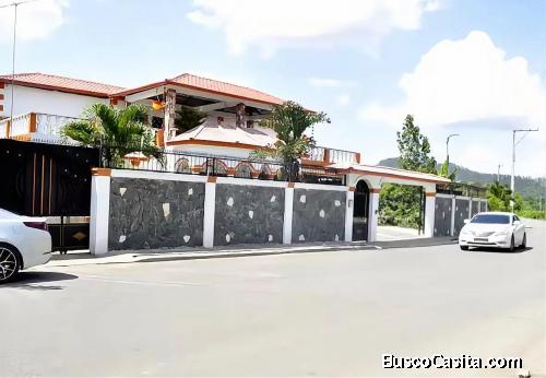 CASA AMPLIA DE VENTA EN BONAO