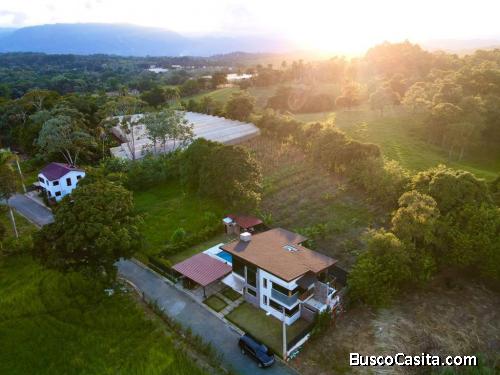 VILLA MODERNA DE VENTA EN JARABACOA