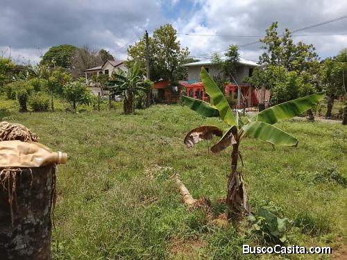 TERRENO CON UNA CASA DE VENTA EN BONAO
