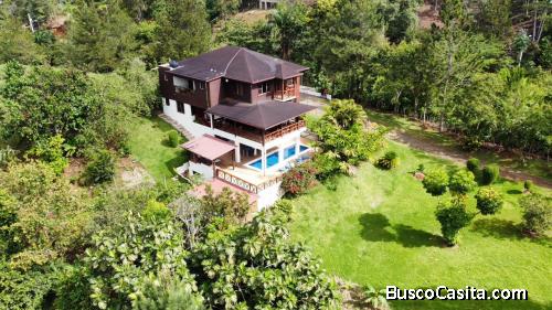 VILLA CON AMPLIO TERENO DE VENTA EN JARABACOA