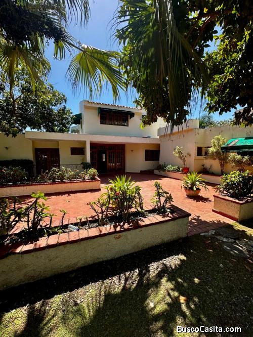 CASA DE VENTA EN LOS RIOS SANTO DOMINGO