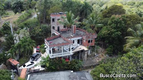 VILLA DE VENTA EN LOMA LINDA, PEDRO BRAND
