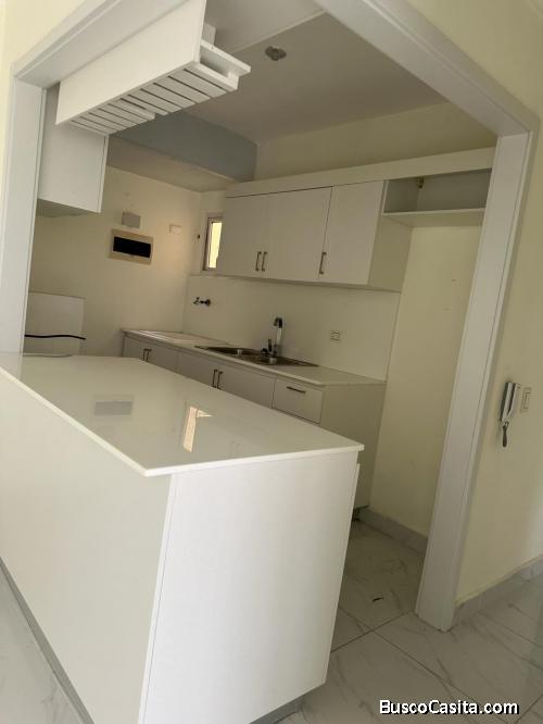 De oportunidad la Hípica Santo Domingo Este RD Cayenas Del Este Tres habs Compra, venta apartamento