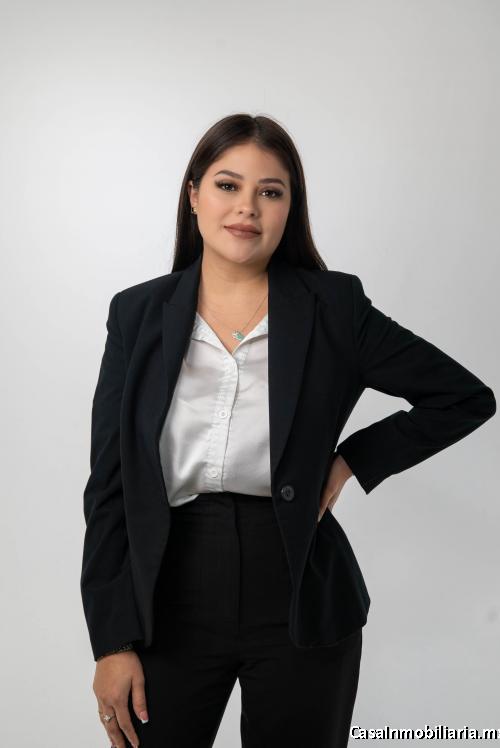 VANESSA VILLA